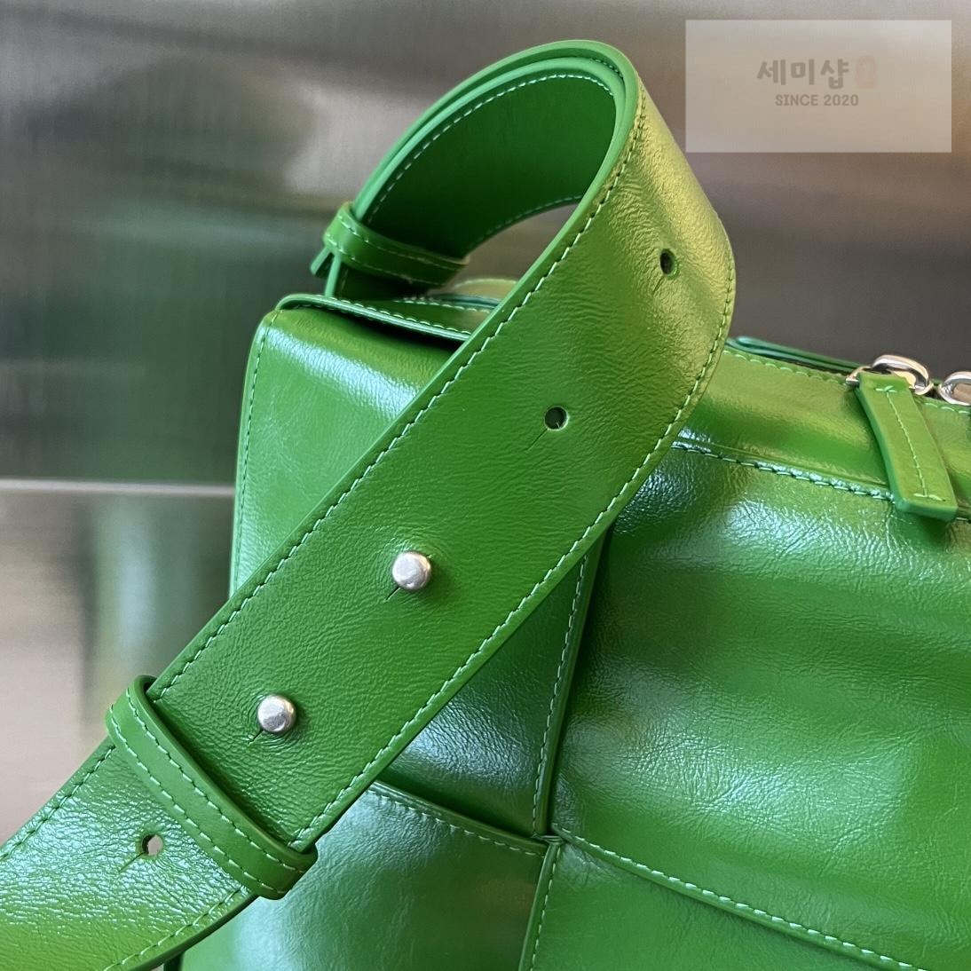 Bottega Veneta Bottega Veneta Arco Camera Bag 3번 이미지