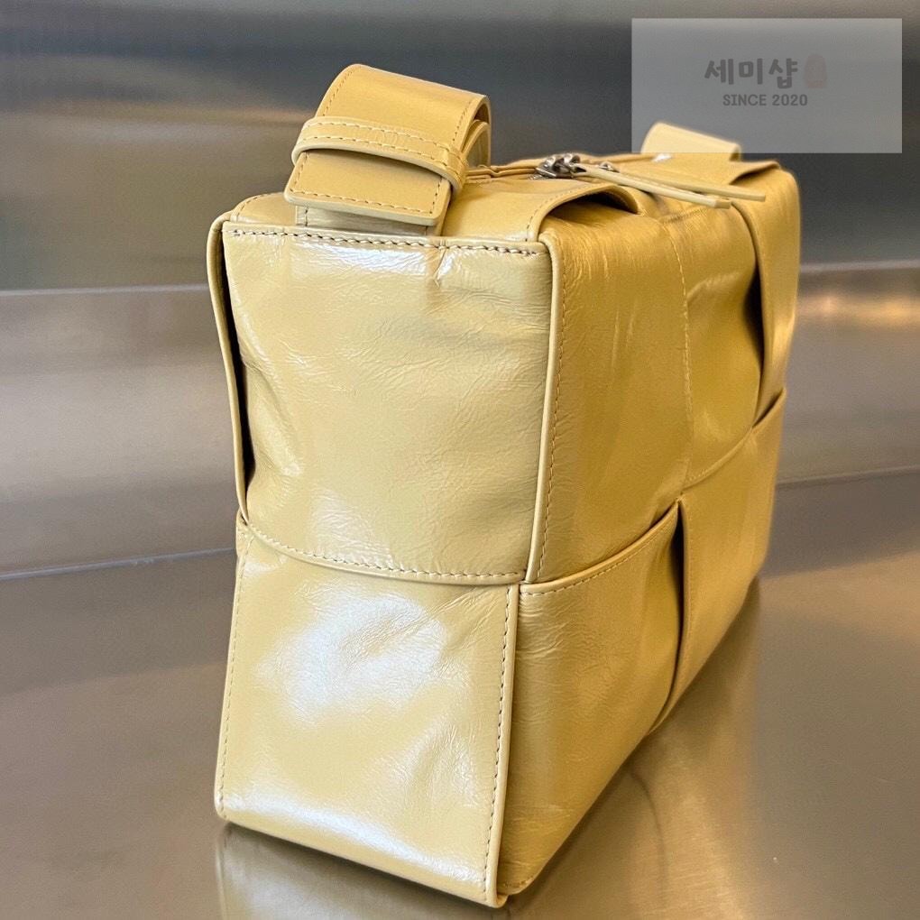 Bottega Veneta Bottega Veneta Arco Camera Bag 8번 이미지