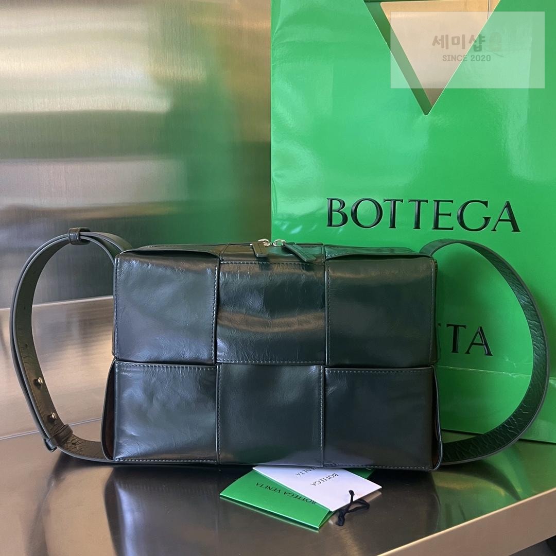 Bottega Veneta Bottega Veneta Arco Camera Bag 15번 이미지