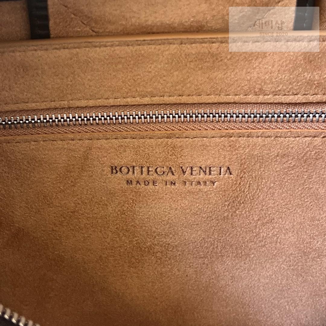 Bottega Veneta Bottega Veneta Arco Camera Bag 26번 이미지