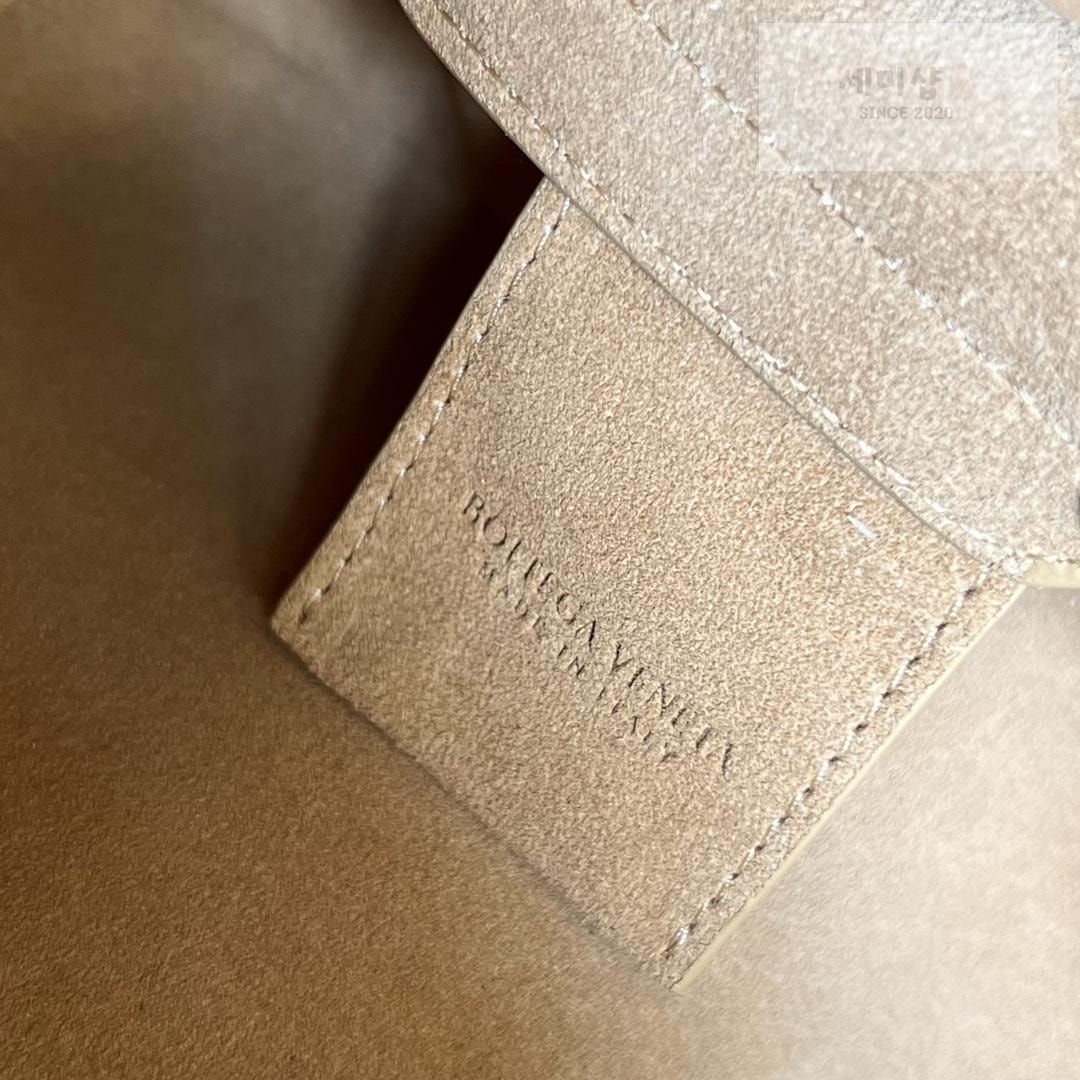Bottega Veneta Bottega Veneta Brown Bag Bag 13번 이미지