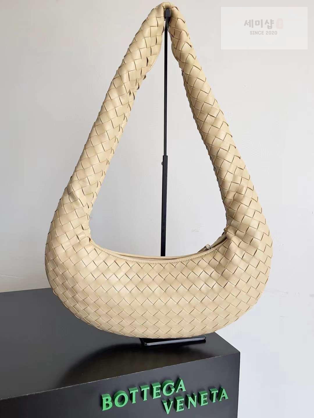 Bottega Veneta Bottega Veneta Buddy Bag 24번 이미지