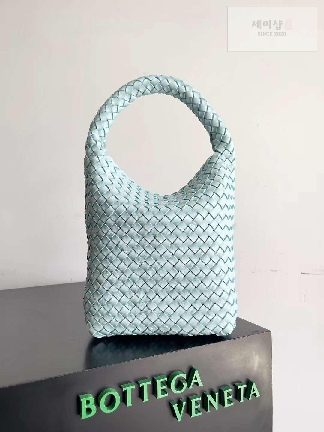 Bottega Veneta Bottega Veneta Cabat Bucket Bag 9번 이미지
