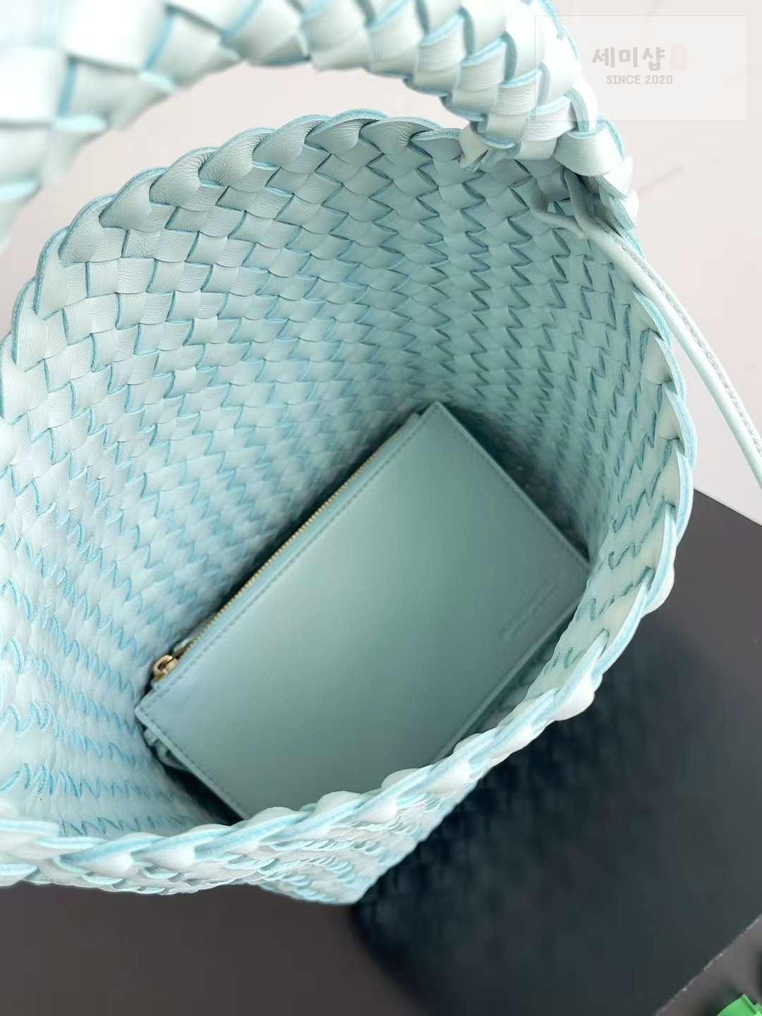 Bottega Veneta Bottega Veneta Cabat Bucket Bag 13번 이미지