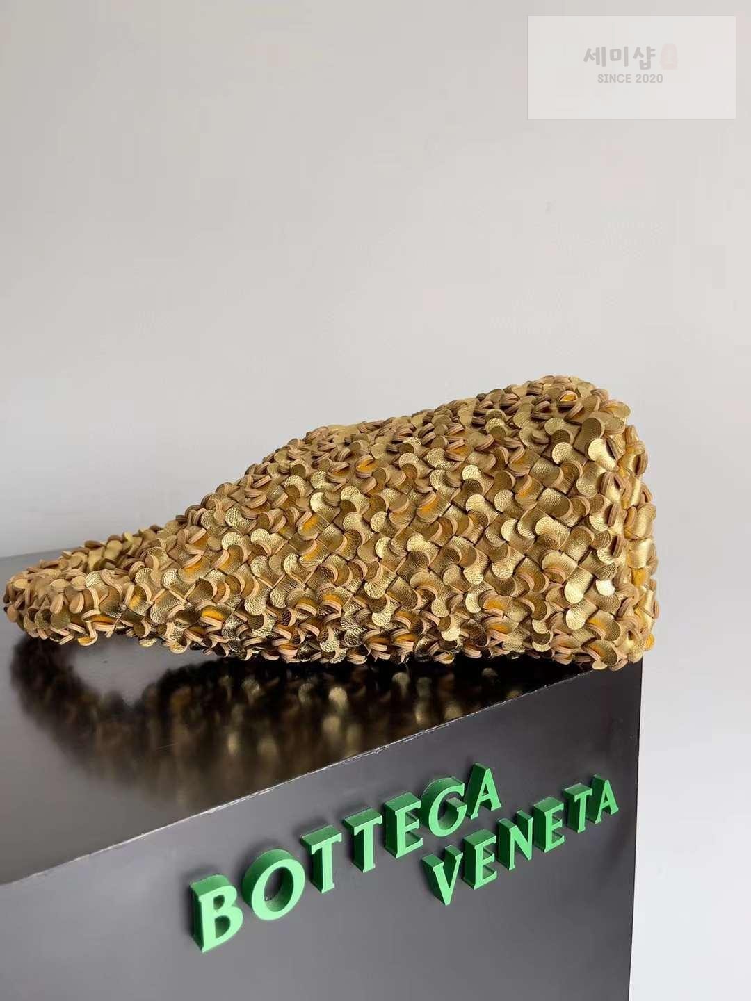 Bottega Veneta Bottega Veneta Cabat Bucket Sequins Bag 3번 이미지
