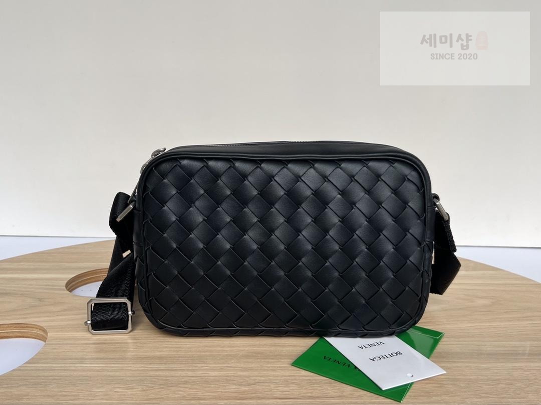 Bottega Veneta Bottega Veneta Camera Bag 24번 이미지