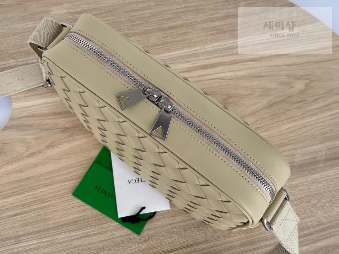 Bottega Veneta Bottega Veneta Camera Bag 20번 이미지
