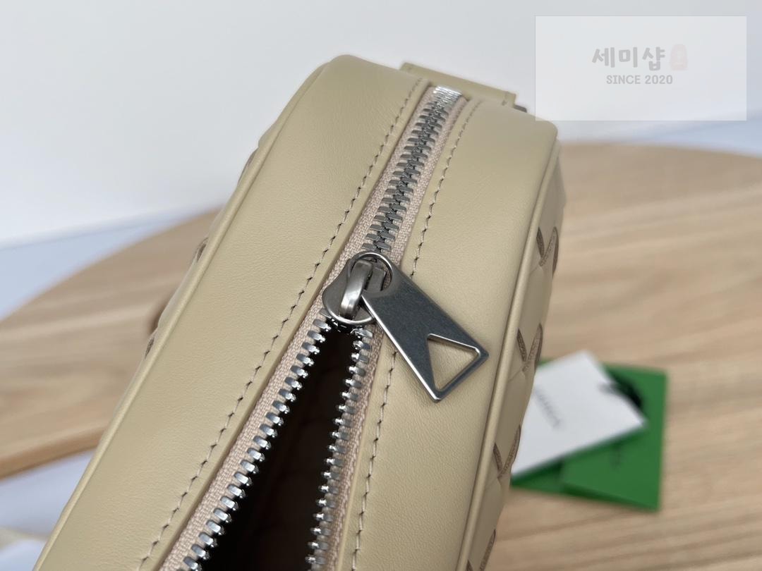 Bottega Veneta Bottega Veneta Camera Bag 21번 이미지