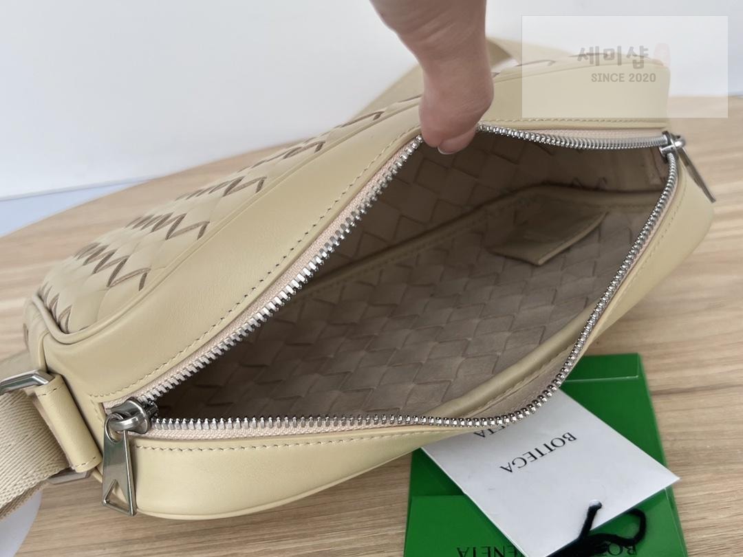 Bottega Veneta Bottega Veneta Camera Bag 22번 이미지