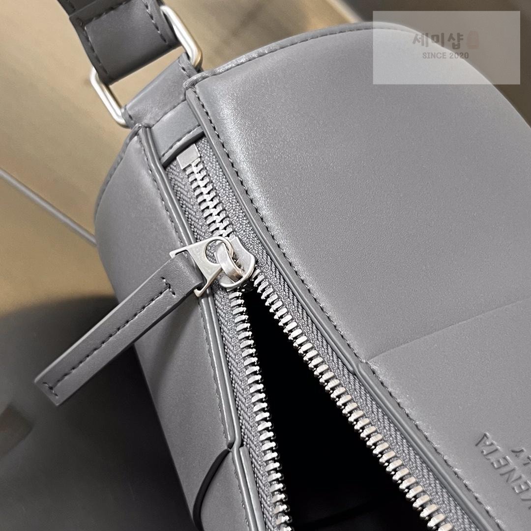 Bottega Veneta Bottega Veneta Canette Bag 8번 이미지