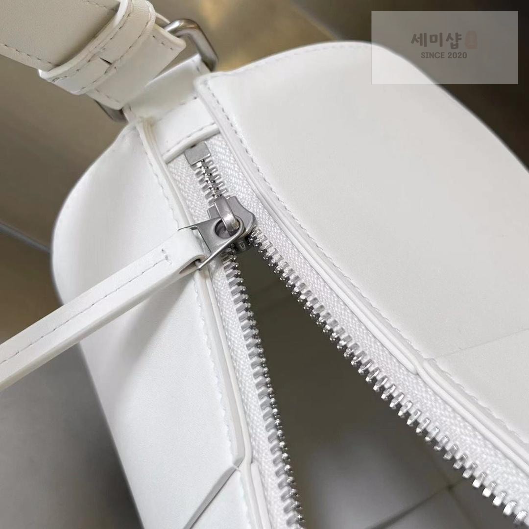 Bottega Veneta Bottega Veneta Canette Bag 32번 이미지