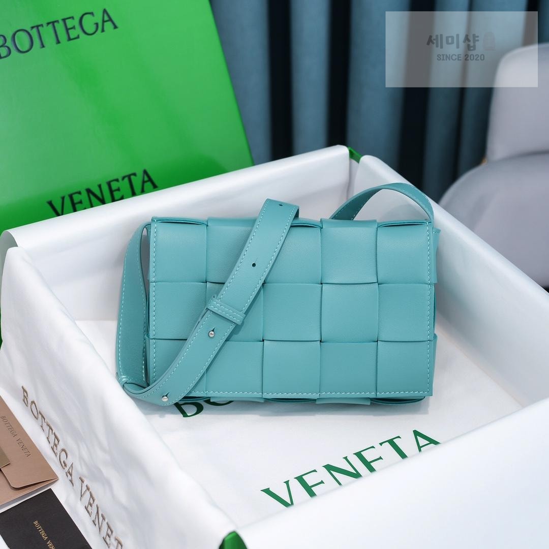 Bottega Veneta Bottega Veneta Cassette Bag 1번 이미지