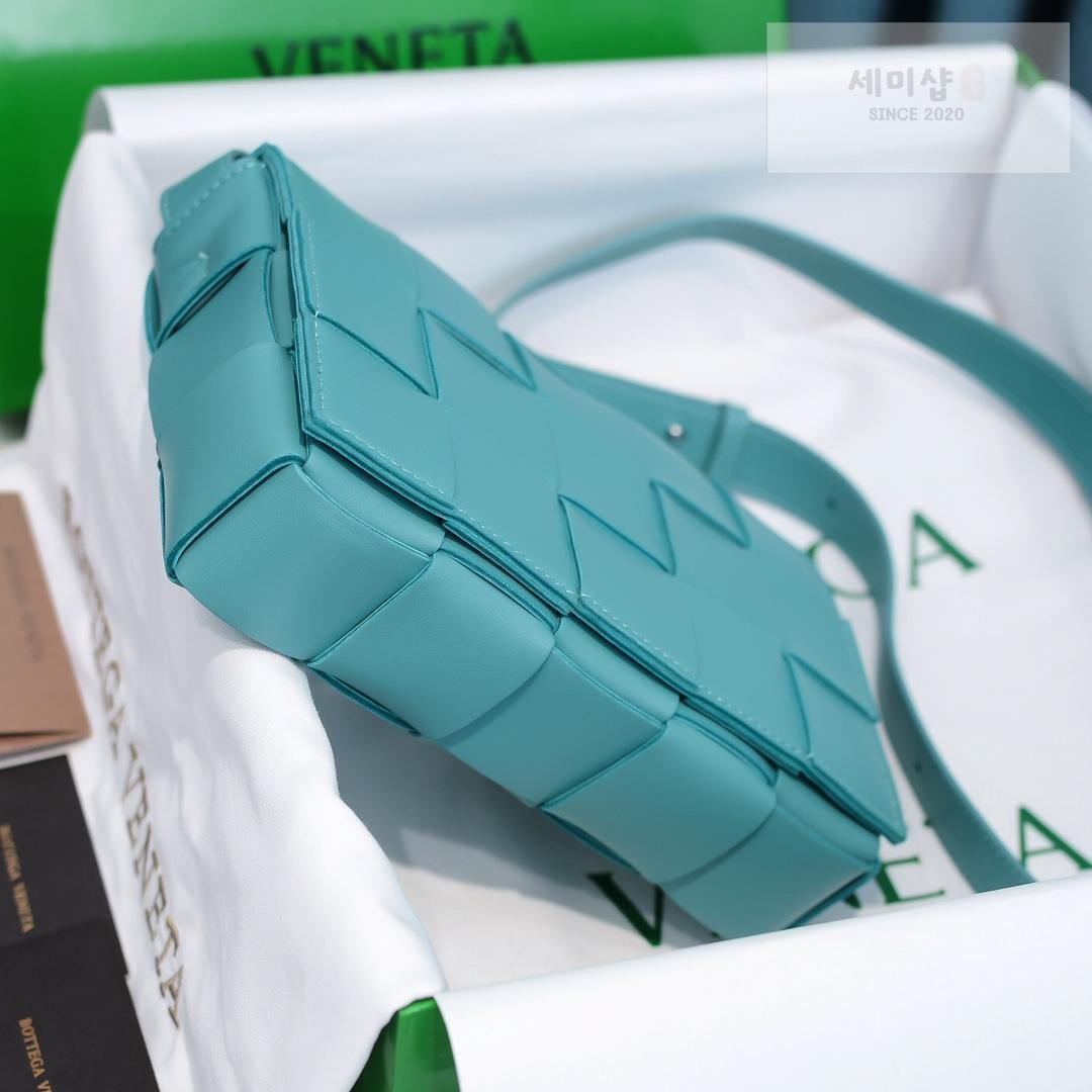 Bottega Veneta Bottega Veneta Cassette Bag 3번 이미지