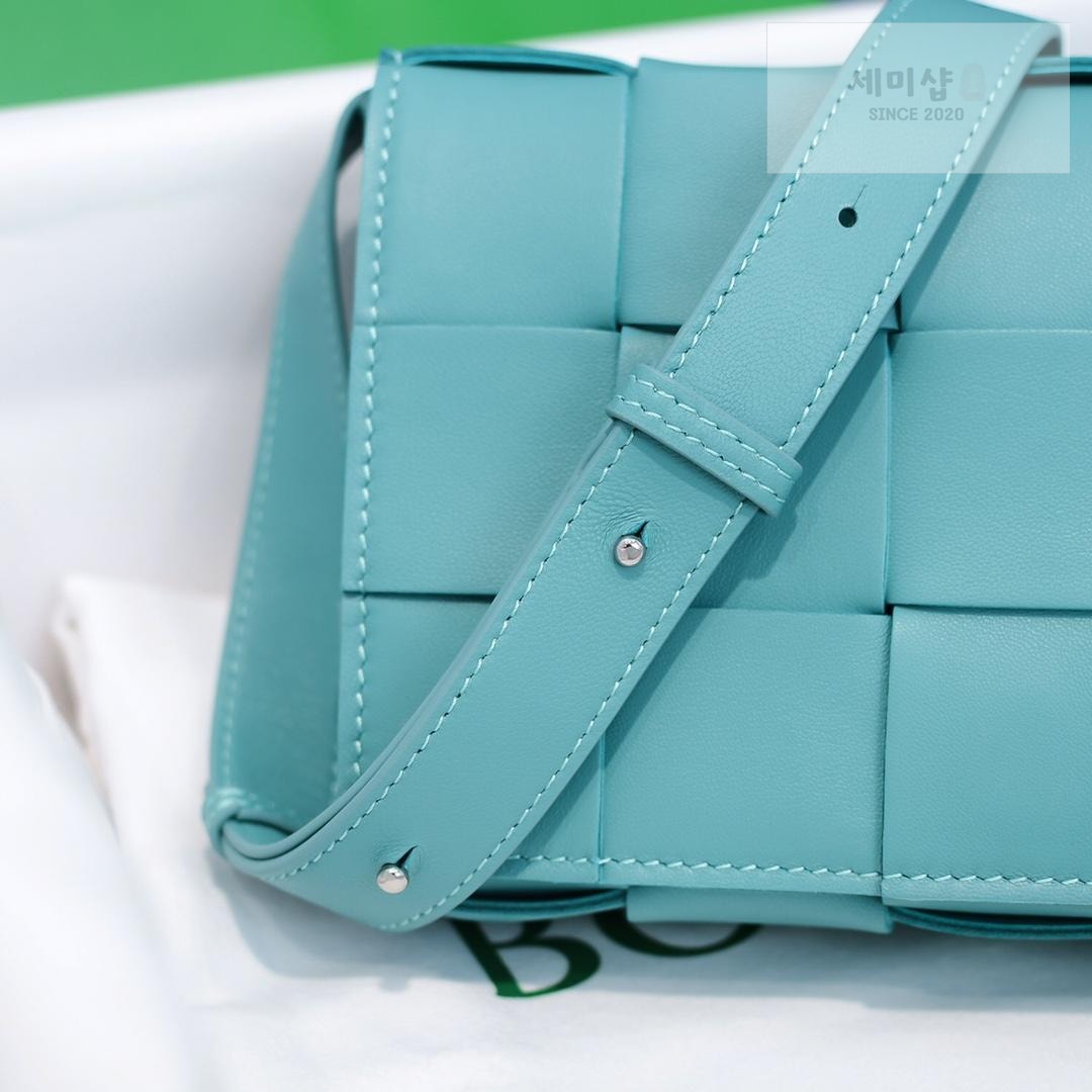 Bottega Veneta Bottega Veneta Cassette Bag 4번 이미지