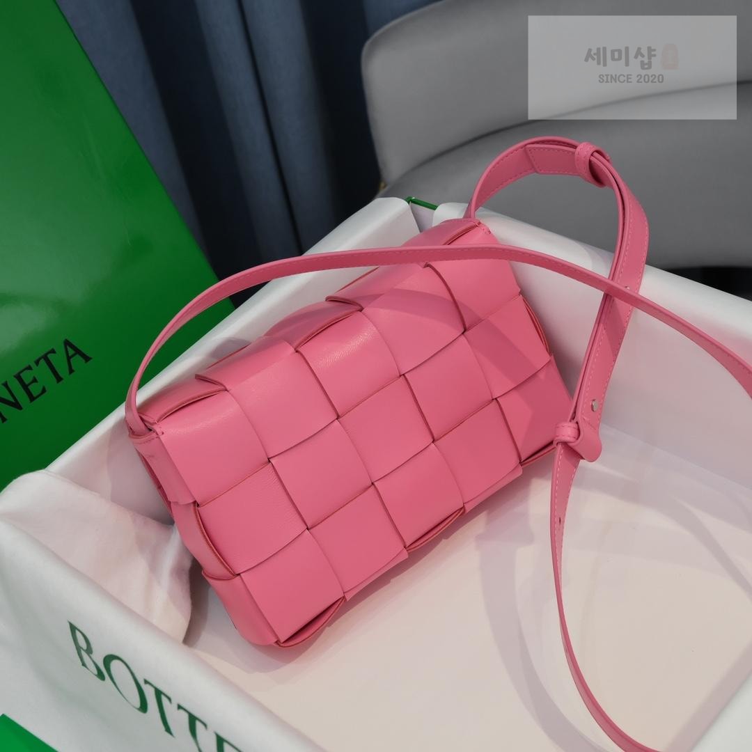 Bottega Veneta Bottega Veneta Cassette Bag 8번 이미지