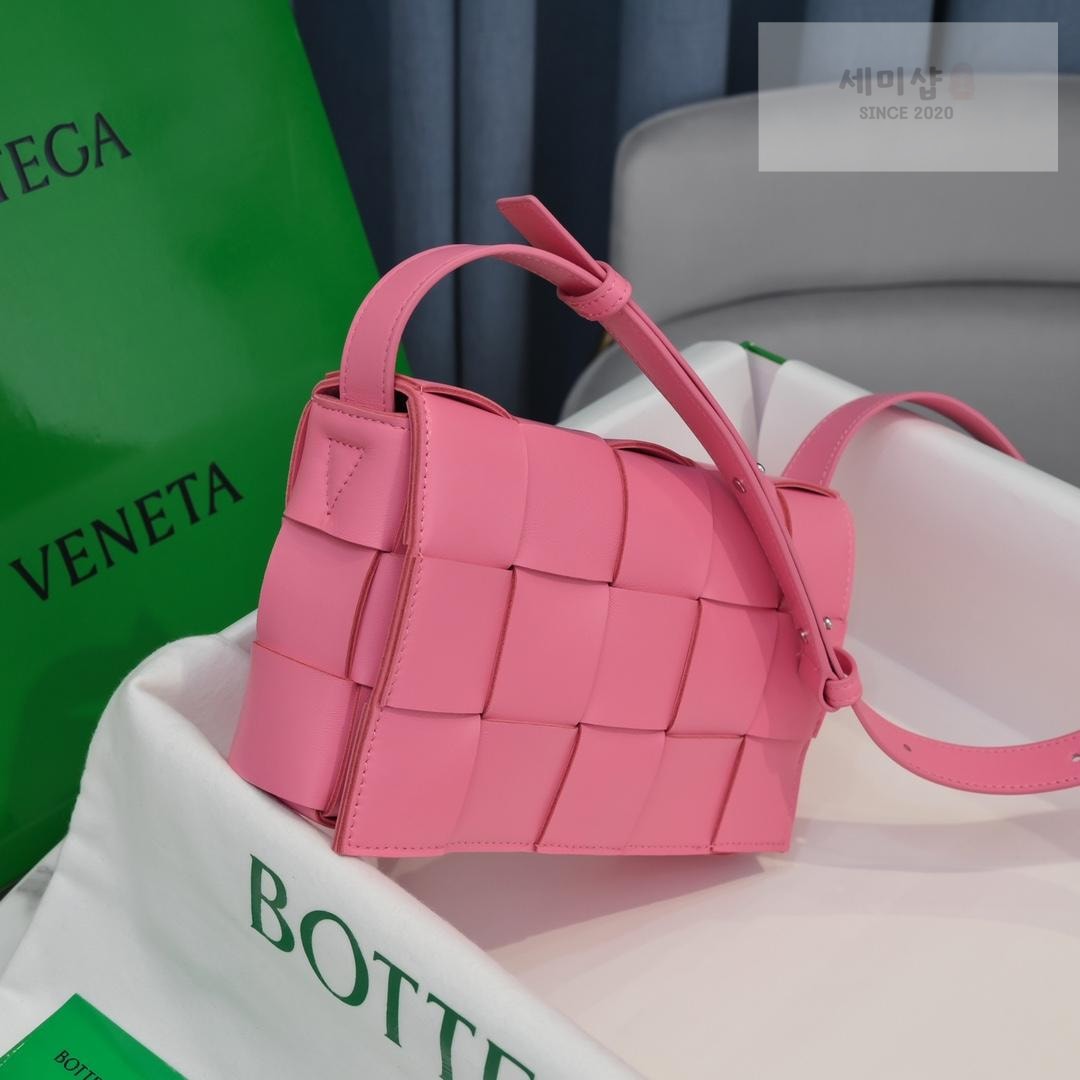 Bottega Veneta Bottega Veneta Cassette Bag 9번 이미지