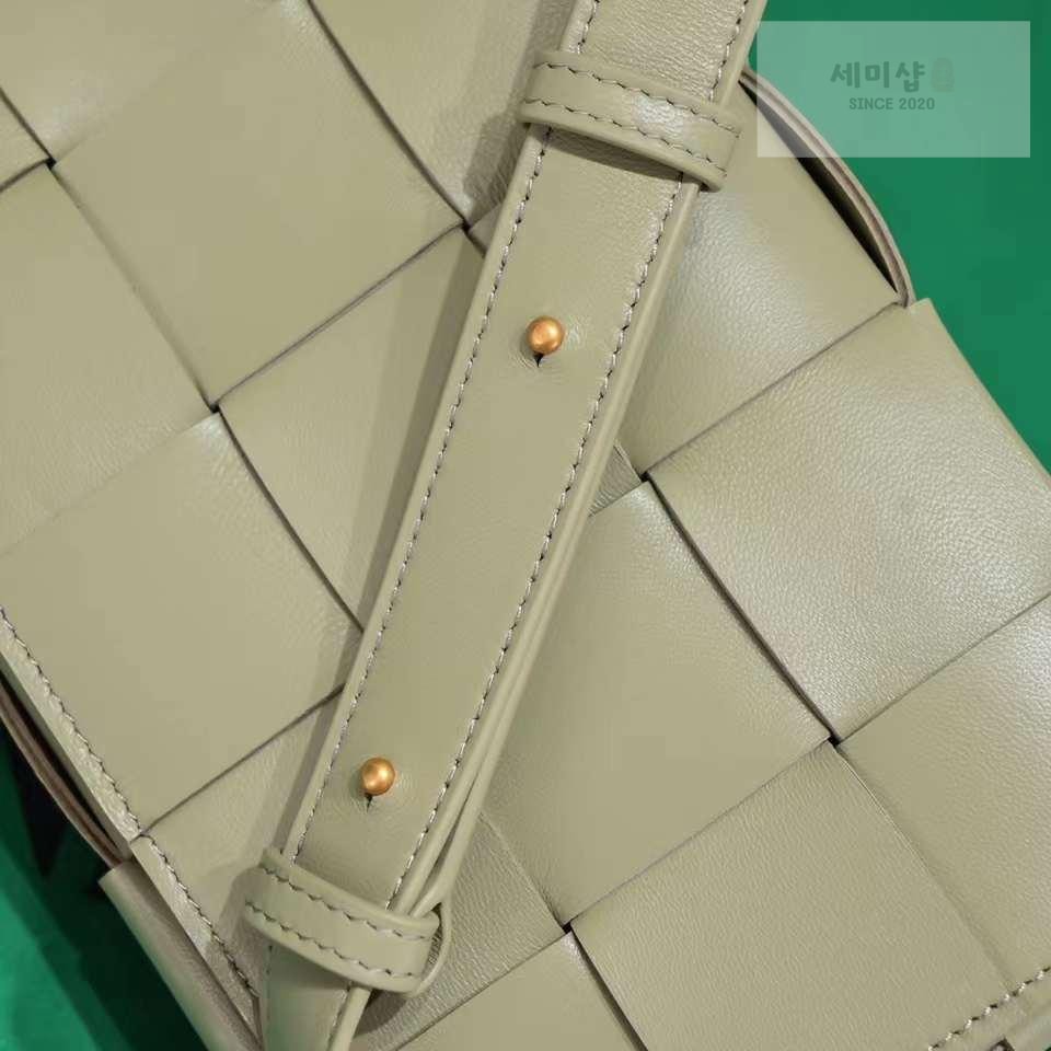 Bottega Veneta Bottega Veneta Cassette Bag 17번 이미지