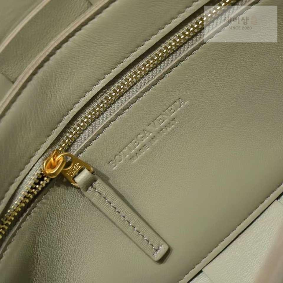 Bottega Veneta Bottega Veneta Cassette Bag 19번 이미지