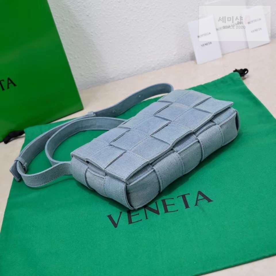 Bottega Veneta Bottega Veneta Cassette Bag 22번 이미지