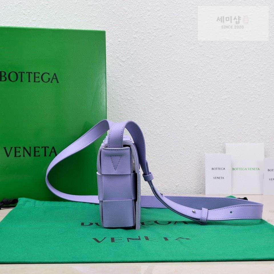 Bottega Veneta Bottega Veneta Cassette Bag 28번 이미지