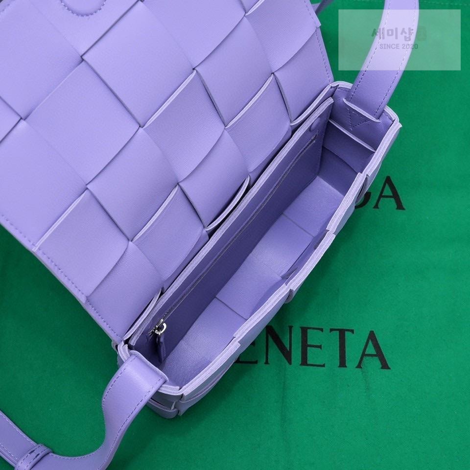 Bottega Veneta Bottega Veneta Cassette Bag 122번 이미지