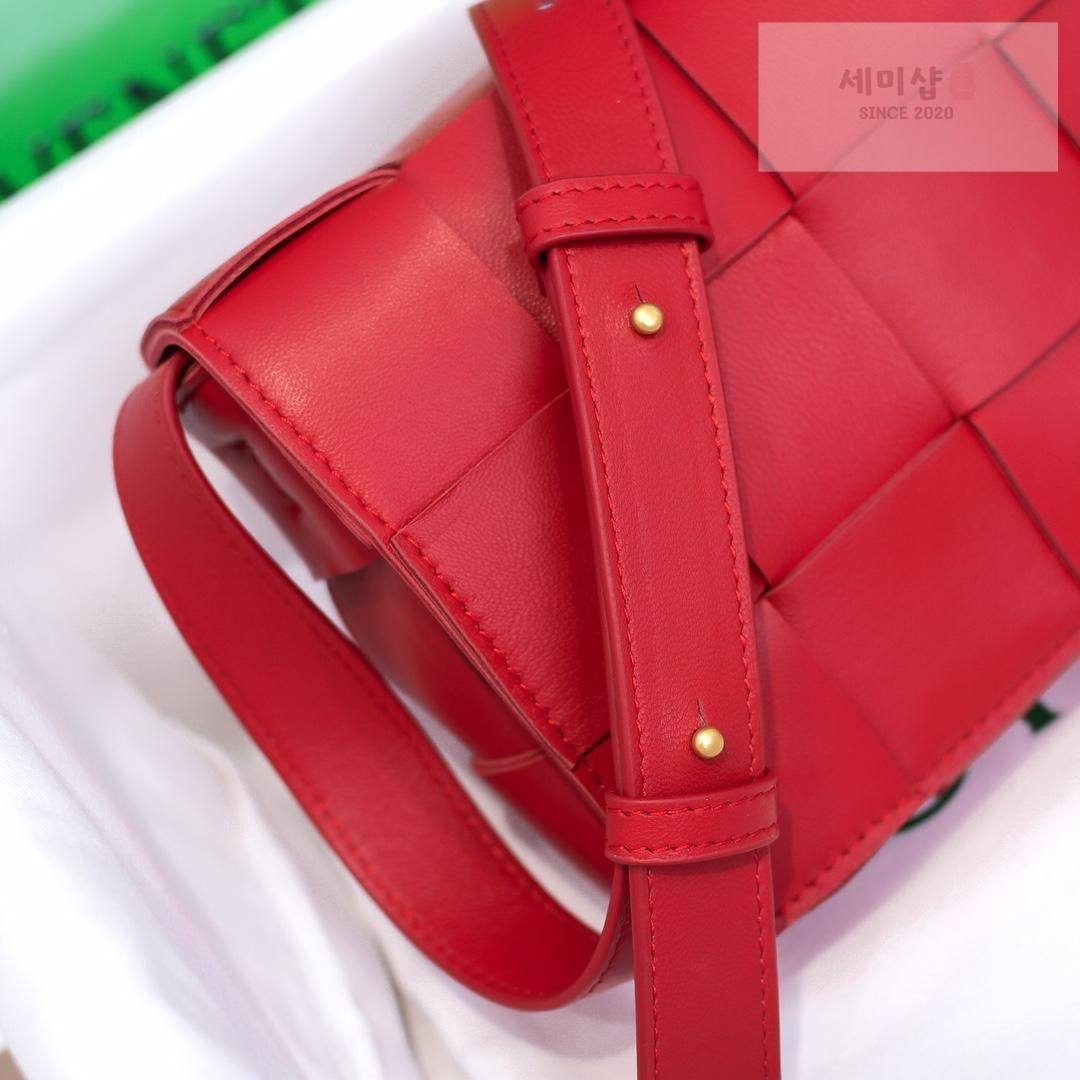 Bottega Veneta Bottega Veneta Cassette Bag 42번 이미지