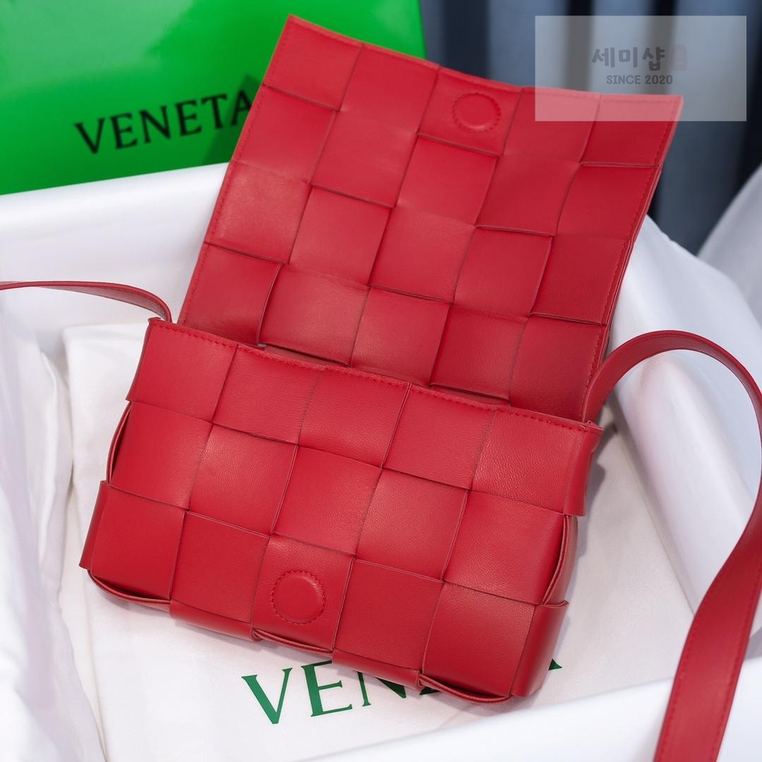 Bottega Veneta Bottega Veneta Cassette Bag 43번 이미지