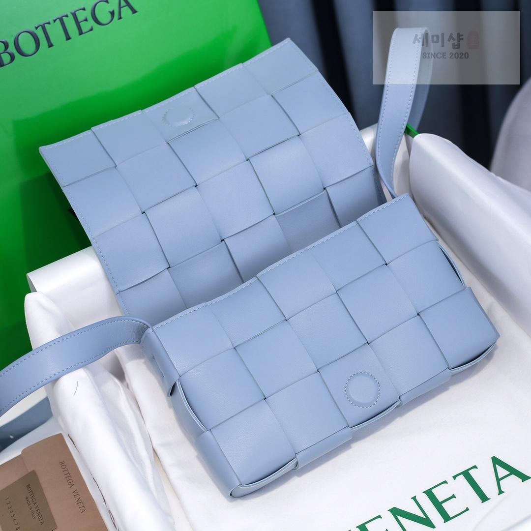 Bottega Veneta Bottega Veneta Cassette Bag 57번 이미지