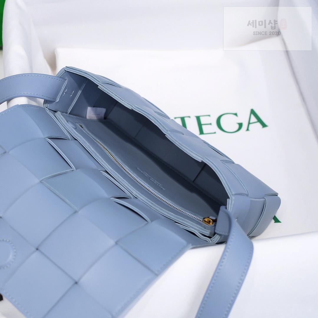 Bottega Veneta Bottega Veneta Cassette Bag 115번 이미지