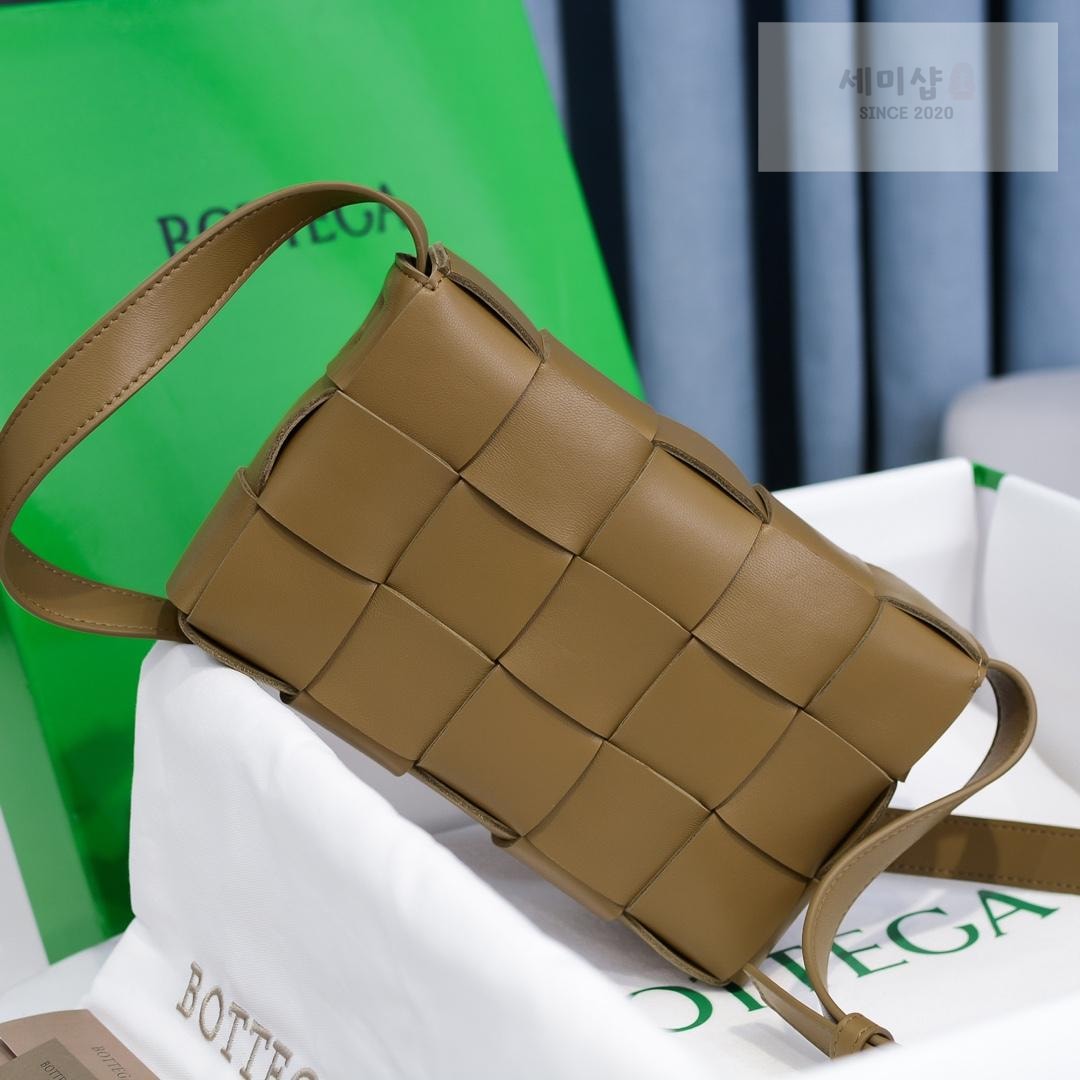 Bottega Veneta Bottega Veneta Cassette Bag 125번 이미지
