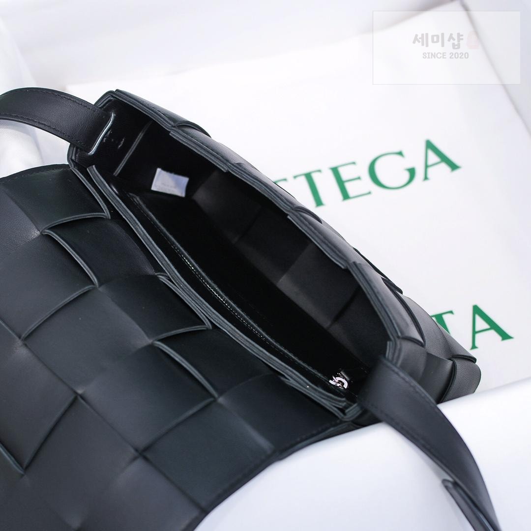 Bottega Veneta Bottega Veneta Cassette Bag 87번 이미지