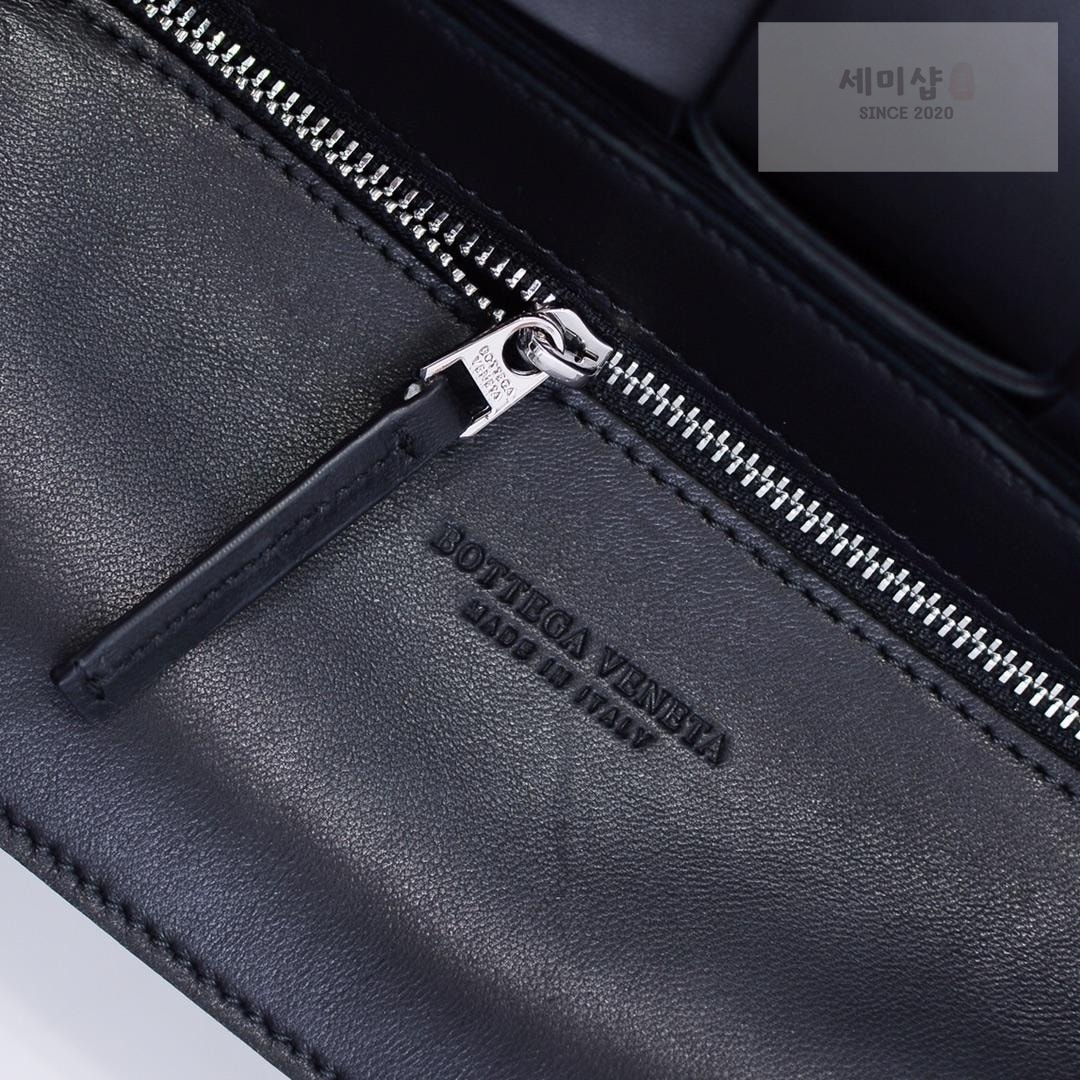 Bottega Veneta Bottega Veneta Cassette Bag 88번 이미지
