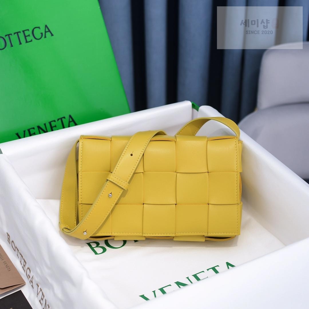 Bottega Veneta Bottega Veneta Cassette Bag 89번 이미지