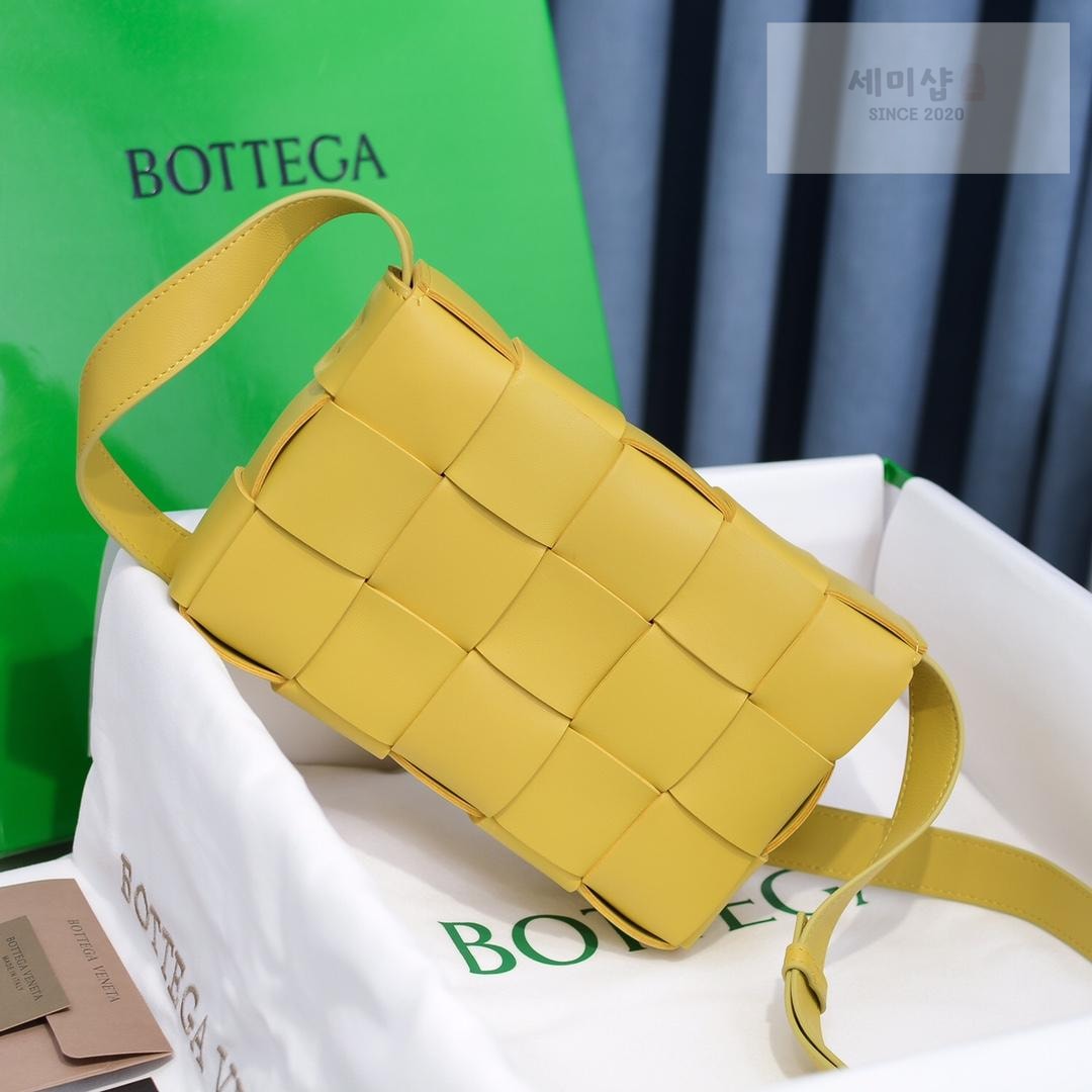 Bottega Veneta Bottega Veneta Cassette Bag 91번 이미지