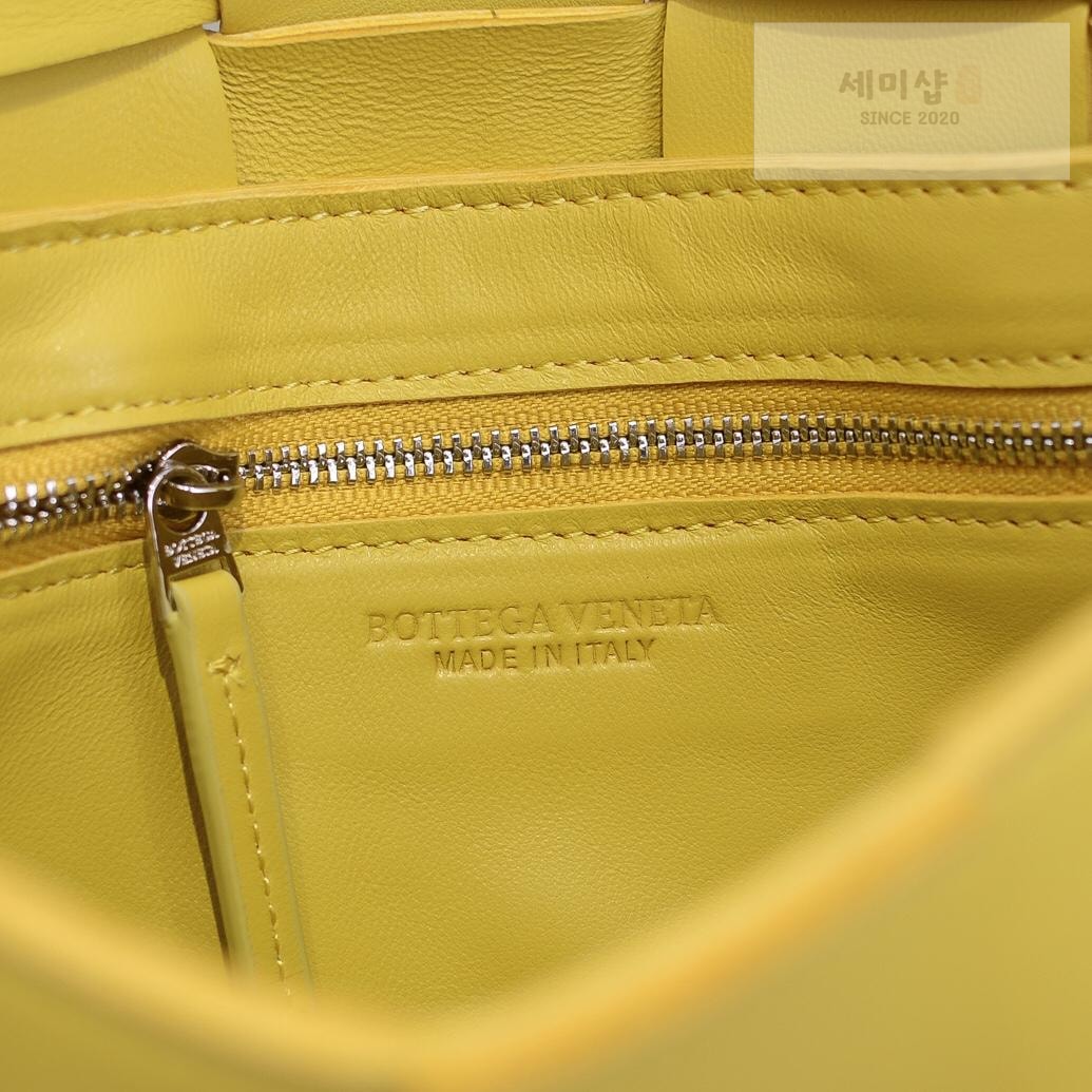 Bottega Veneta Bottega Veneta Cassette Bag 117번 이미지