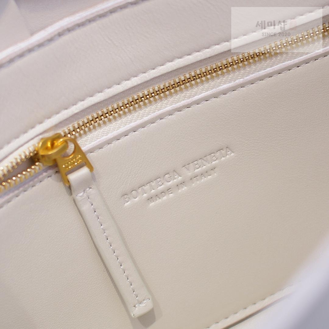 Bottega Veneta Bottega Veneta Cassette Bag 101번 이미지