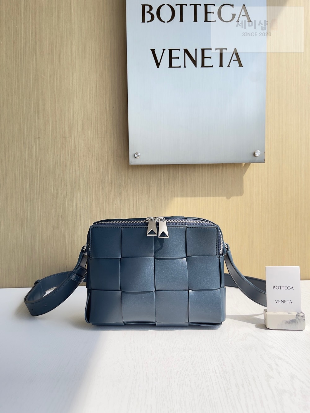 Bottega Veneta Bottega Veneta Cassette Camera Bag Bag 1번 이미지