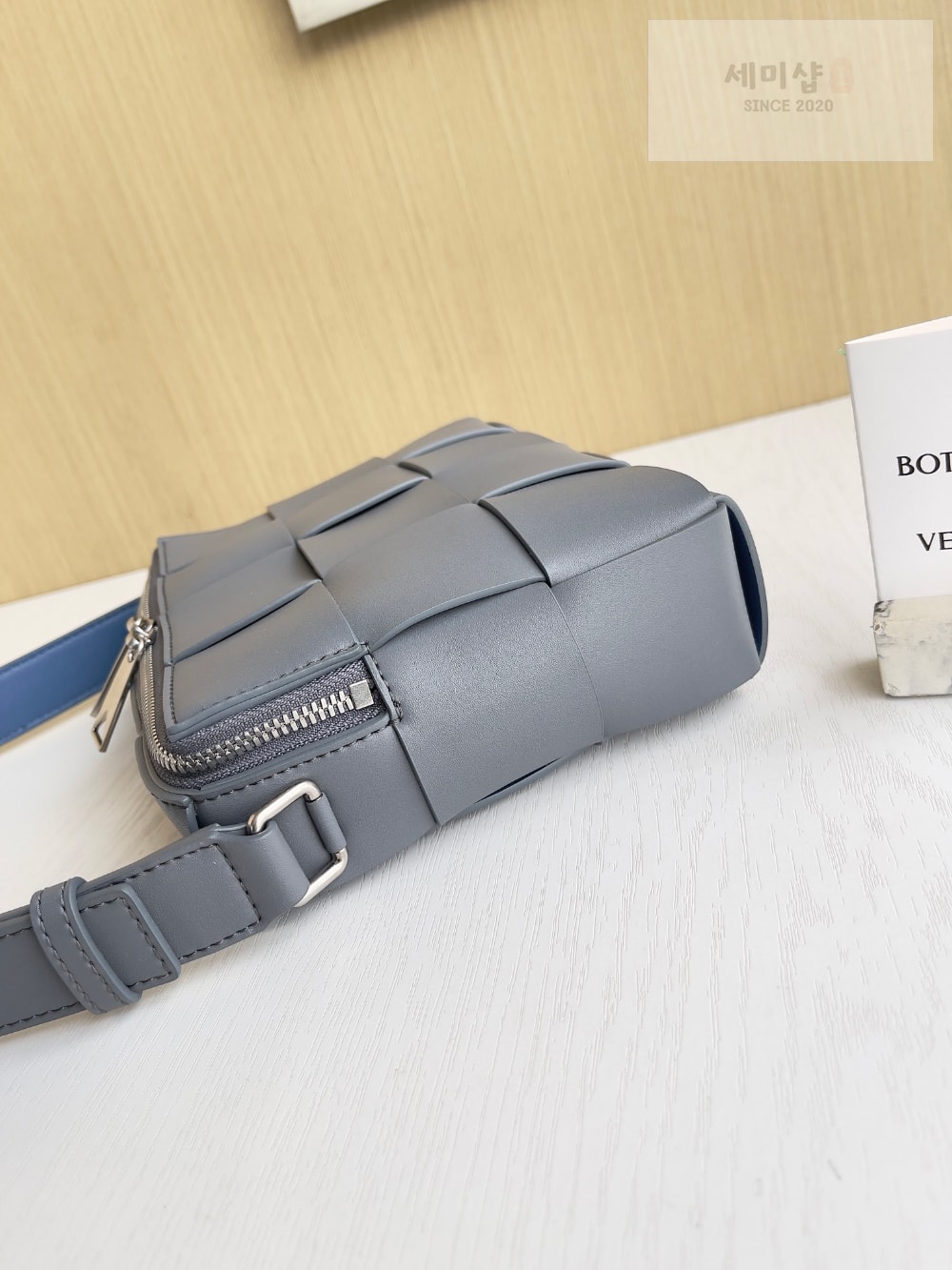 Bottega Veneta Bottega Veneta Cassette Camera Bag Bag 3번 이미지