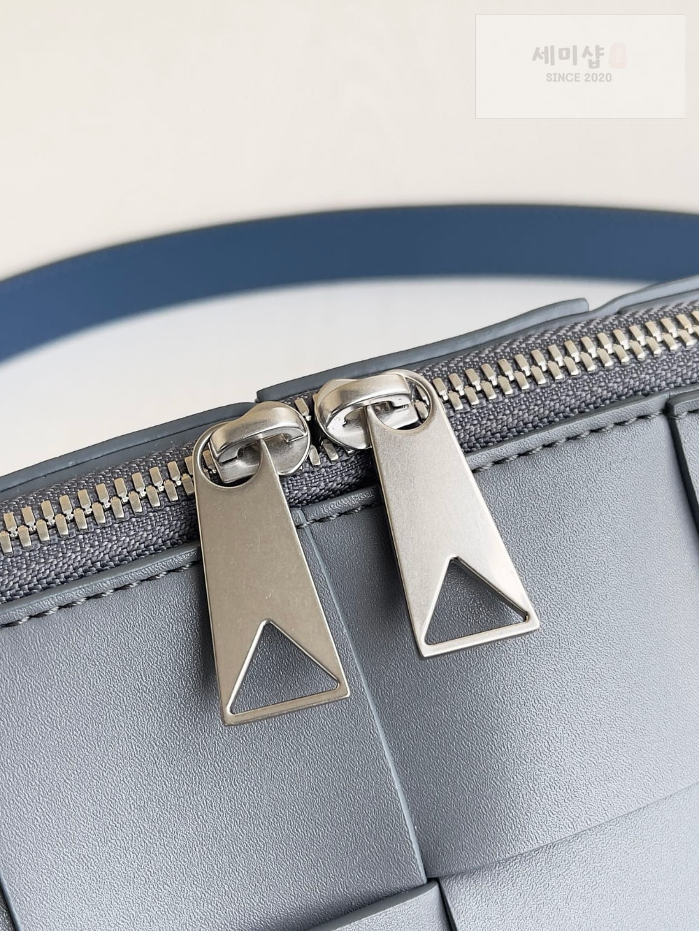 Bottega Veneta Bottega Veneta Cassette Camera Bag Bag 6번 이미지