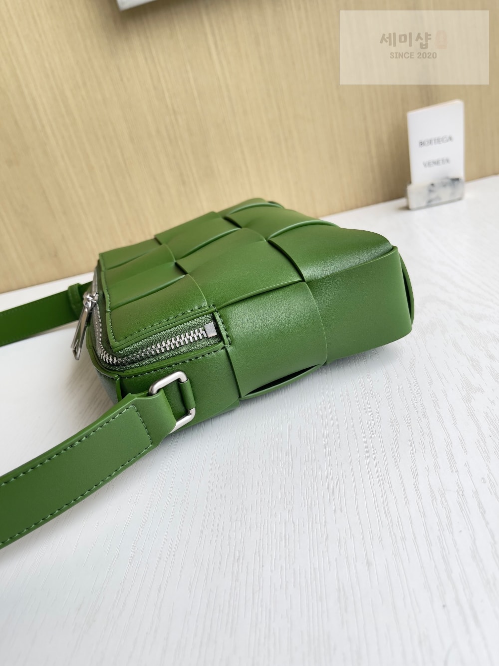 Bottega Veneta Bottega Veneta Cassette Camera Bag Bag 3번 이미지