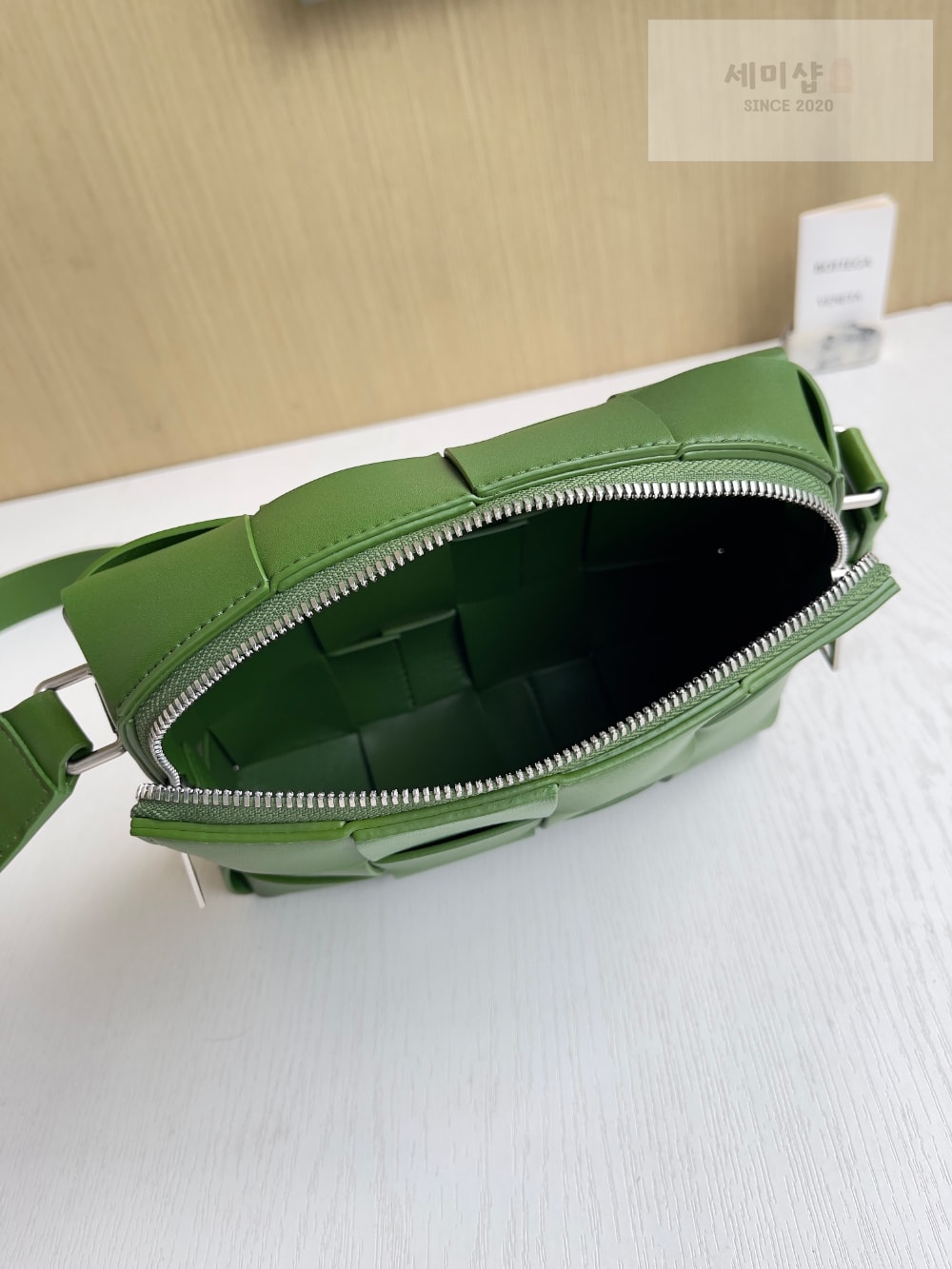Bottega Veneta Bottega Veneta Cassette Camera Bag Bag 6번 이미지
