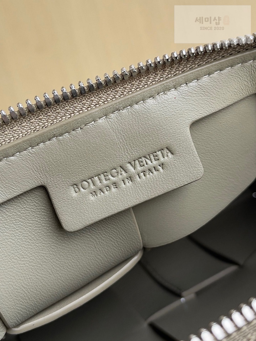 Bottega Veneta Bottega Veneta Cassette Camera Bag Bag 8번 이미지
