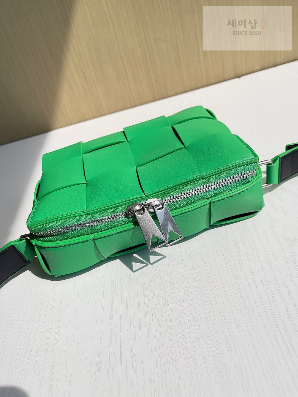 Bottega Veneta Bottega Veneta Cassette Camera Bag Bag 5번 이미지
