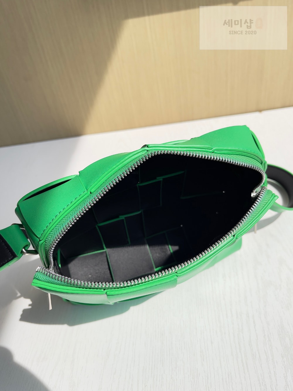 Bottega Veneta Bottega Veneta Cassette Camera Bag Bag 8번 이미지