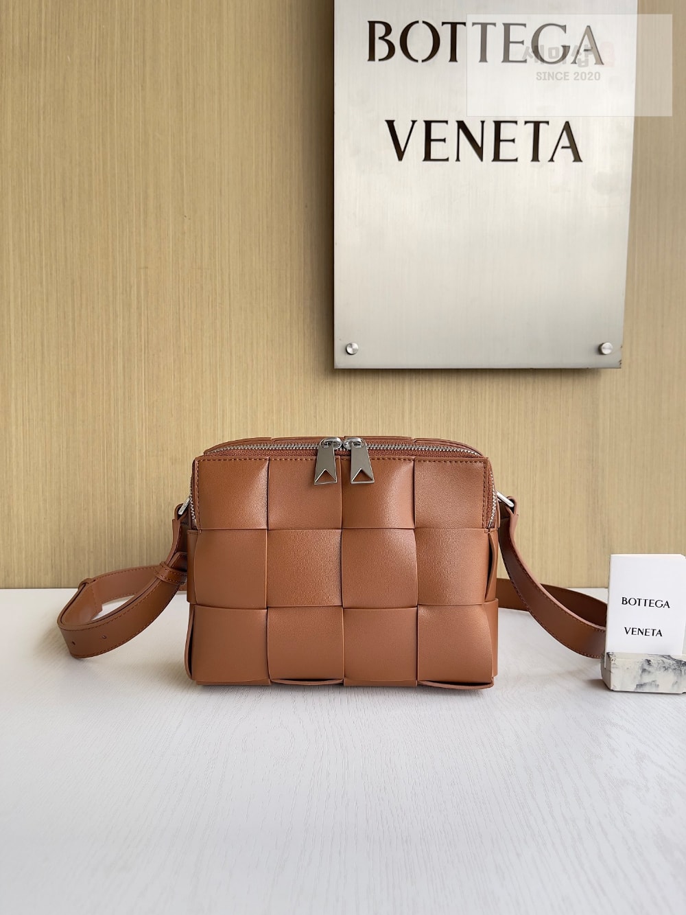 Bottega Veneta Bottega Veneta Cassette Camera Bag Bag 1번 이미지