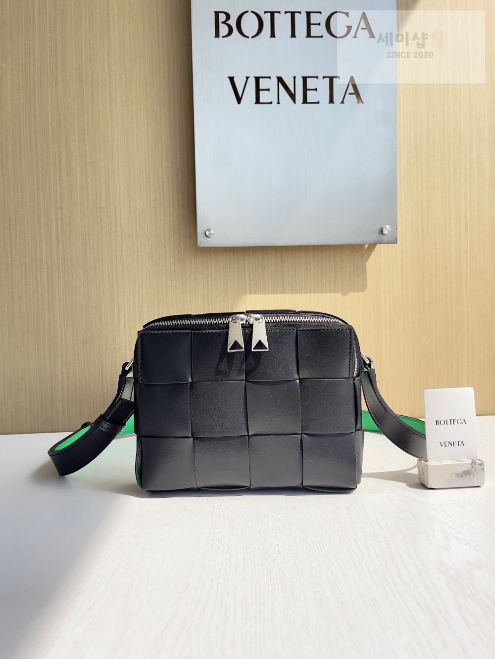 Bottega Veneta Bottega Veneta Cassette Camera Bag Bag 1번 이미지