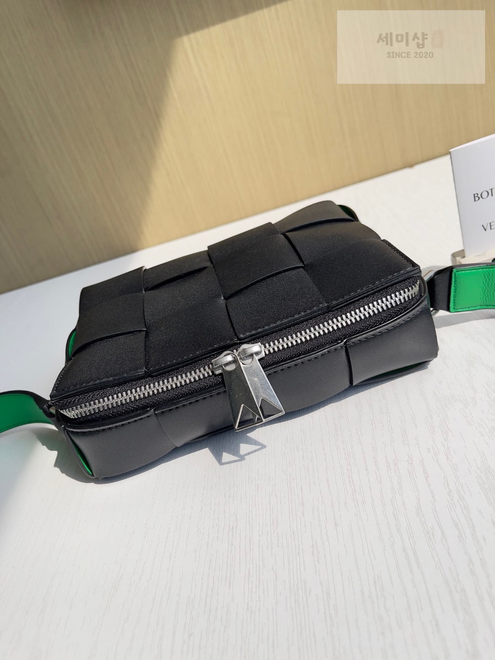Bottega Veneta Bottega Veneta Cassette Camera Bag Bag 4번 이미지