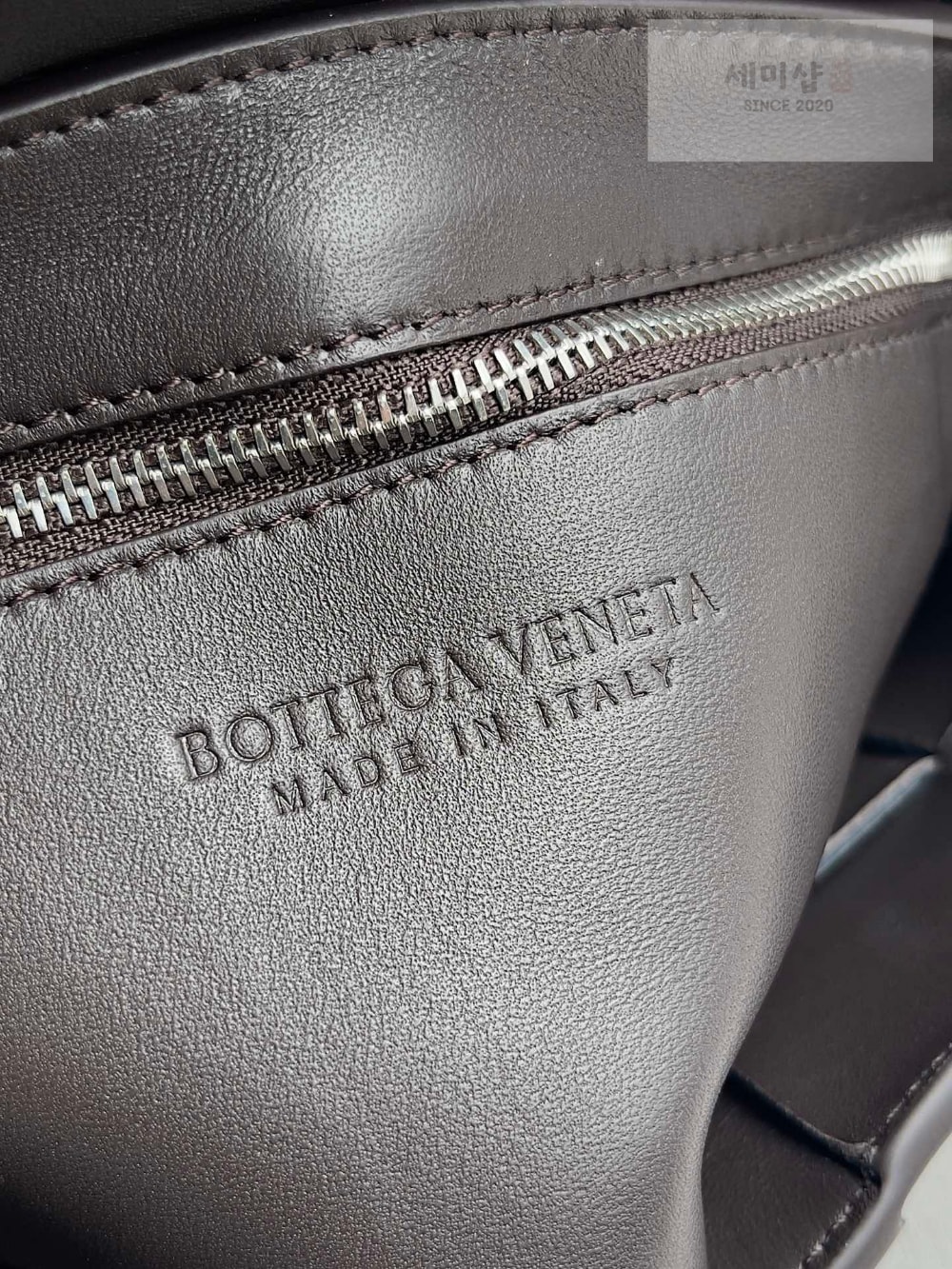 Bottega Veneta Bottega Veneta Cassette With Versatile Strap Bag 7번 이미지