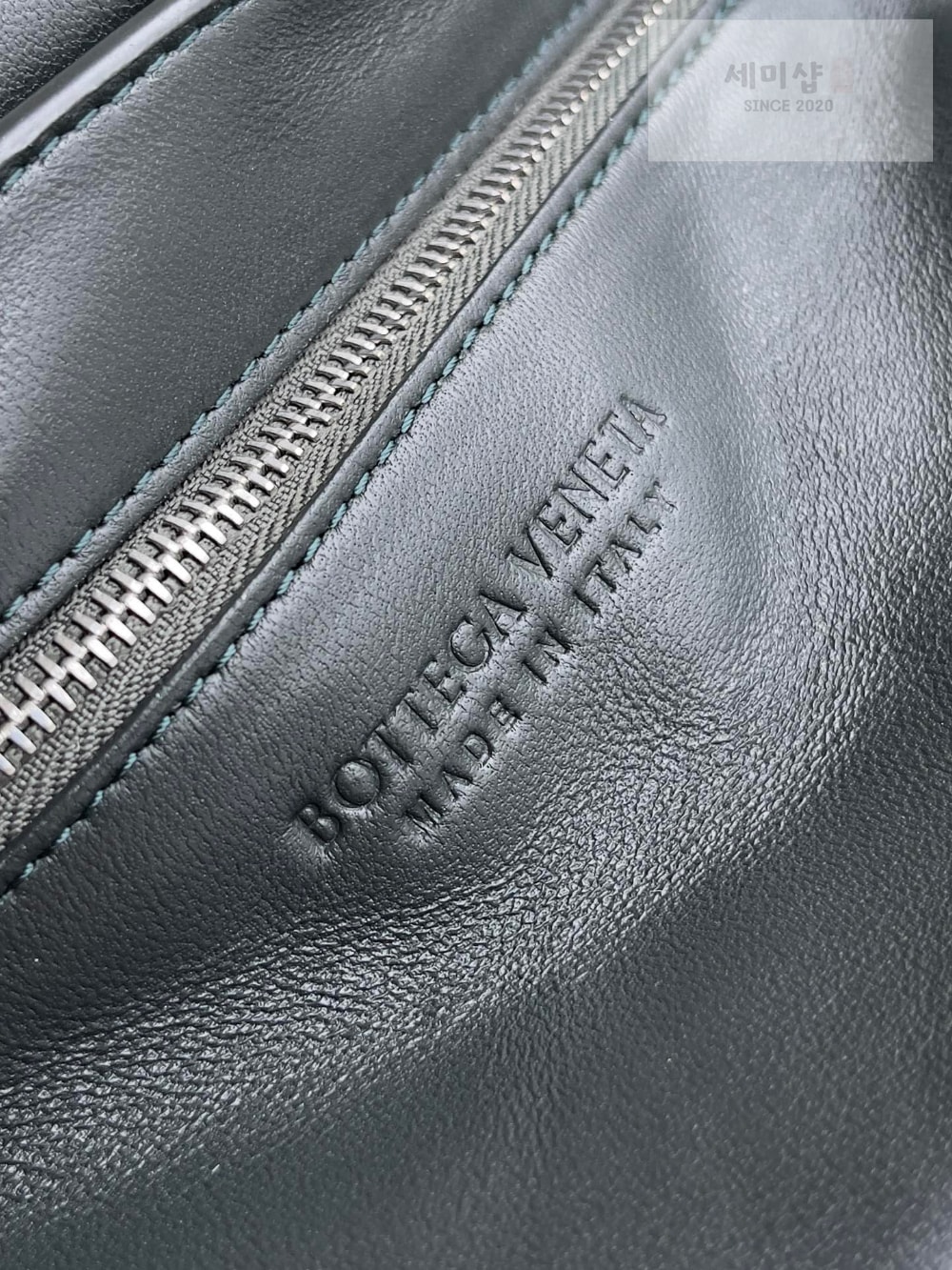 Bottega Veneta Bottega Veneta Cassette With Versatile Strap Bag 8번 이미지