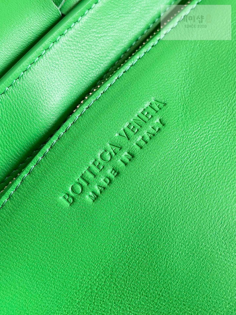 Bottega Veneta Bottega Veneta Cassette With Versatile Strap Bag 7번 이미지